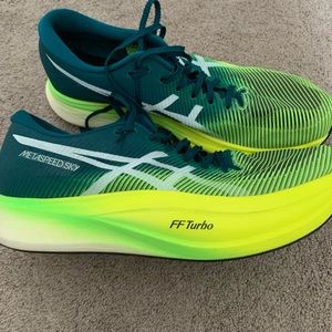 ASICS Metaspeed Sky +